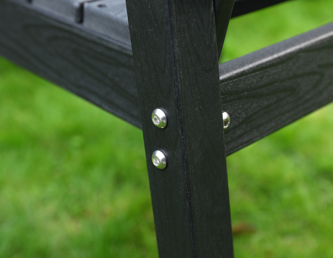 Black HDPE 4-Píosa Cearnóg Itheacháin Set le Cúltaca Cothrománach